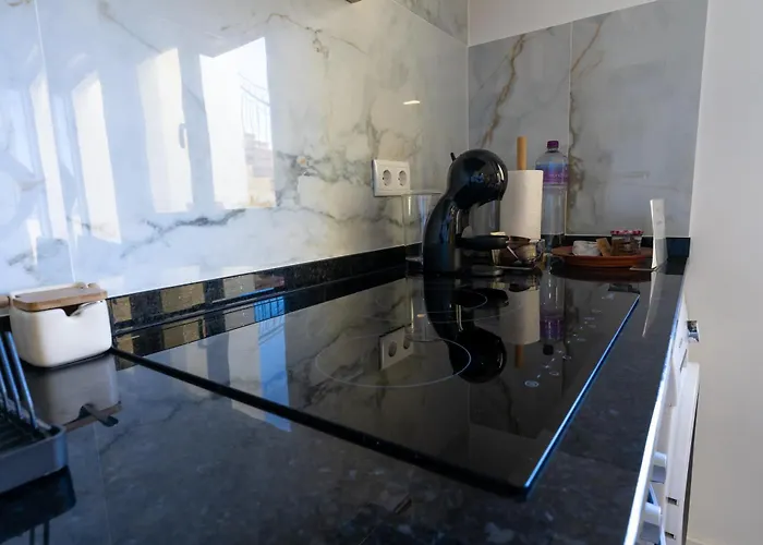 Sun Hill Apartment *